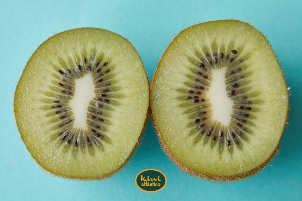El kiwi, rico en vitamina C
